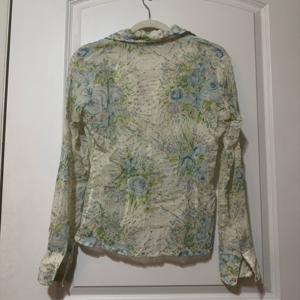 1970's Vintage Lady Manhattan Floral Blue and White Button-Up - Picture 3 of 4